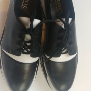 New Isaac Mizrahi Flats